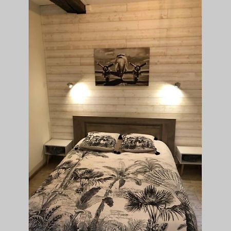 Laon :   Suite privée au pied de la Cathédrale  Esterno foto