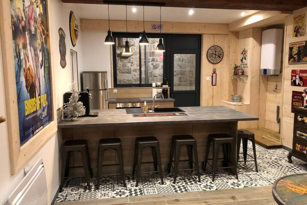 Laon :   Suite privée au pied de la Cathédrale  Esterno foto