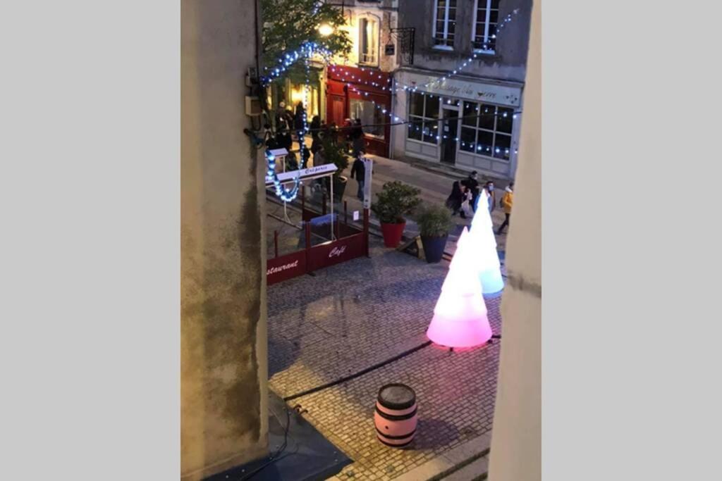 Laon :   Suite privée au pied de la Cathédrale  Esterno foto